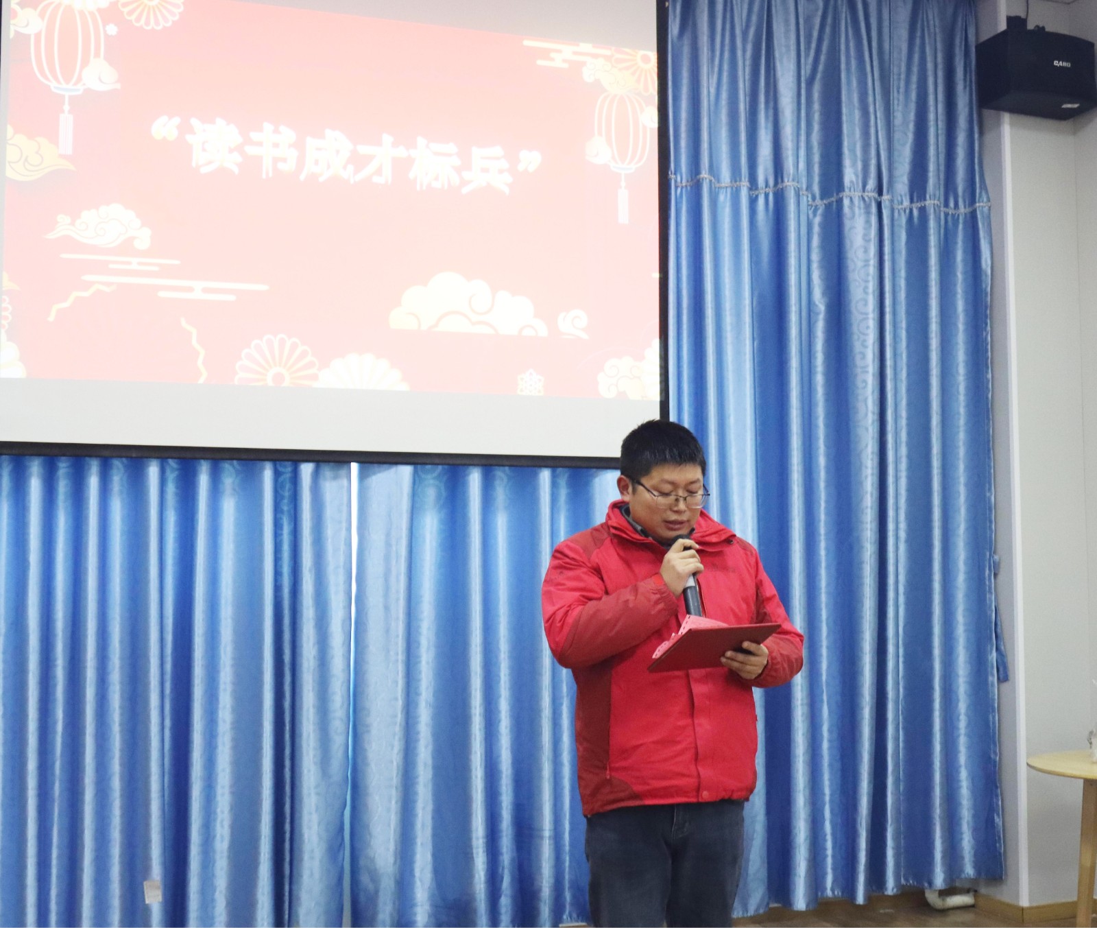 书香四溢  手工添彩