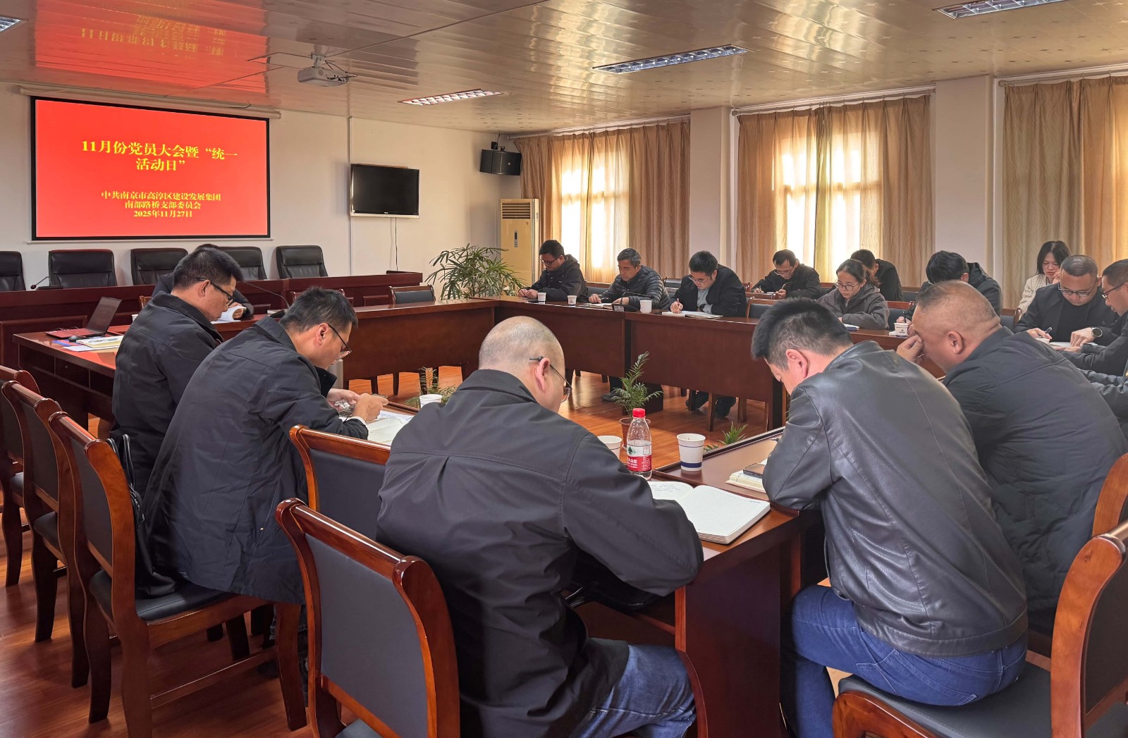 1764664437178280.jpg 1764664437178280.jpg